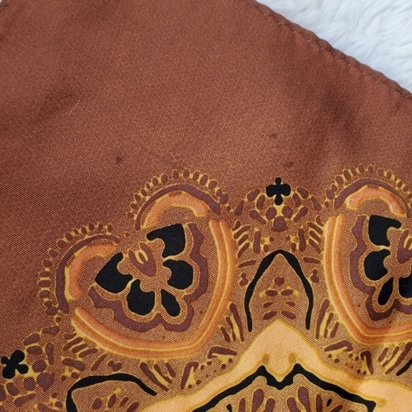 Nicole Miller Golden silk scarf‎ - Picture 6 of 8